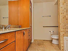 5th image of 9715 Woods Dr Unit 1408