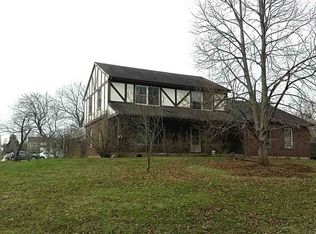 724 Maple St, Marengo, IL 60152