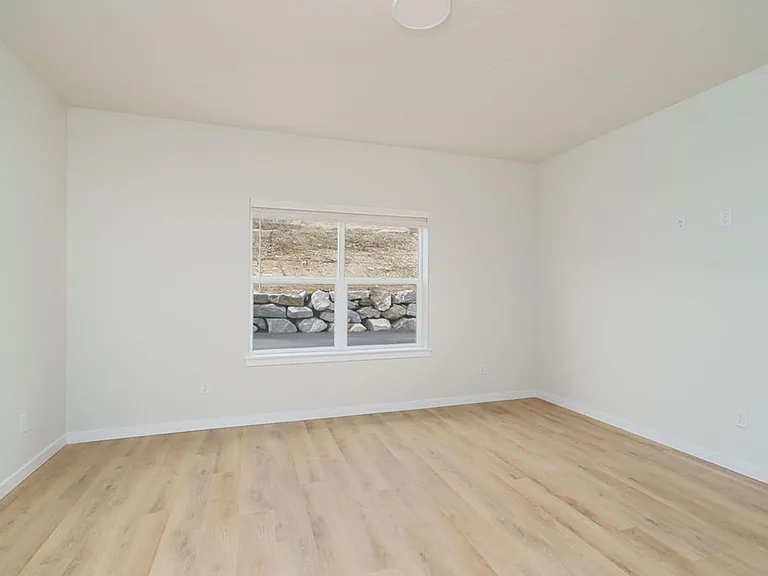 4486 N Dapple St — Photo 9