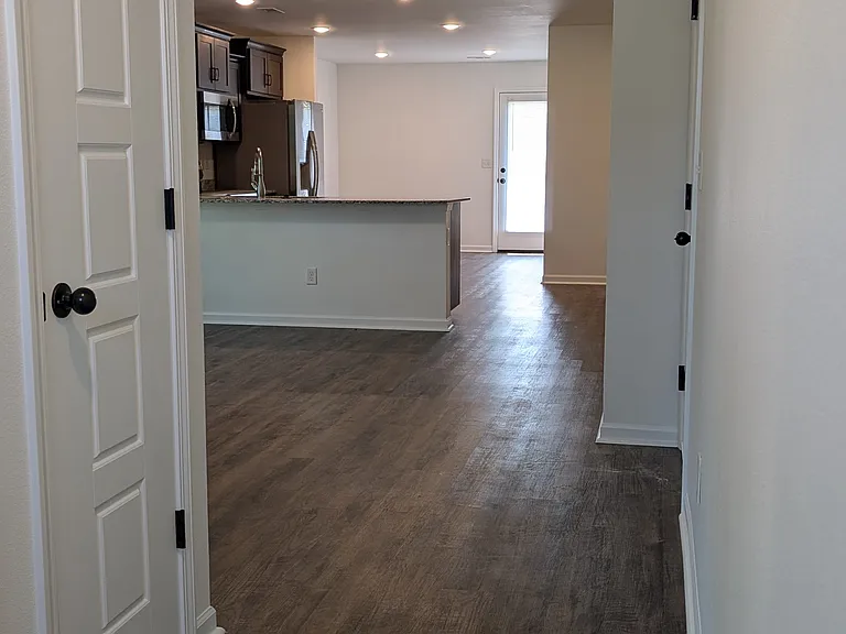 720 Short Leaf Ln — Photo 3
