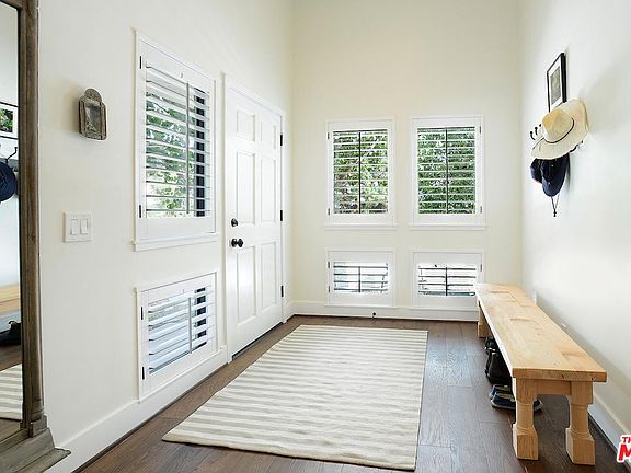 2nd image of 17258 Palisades Cir