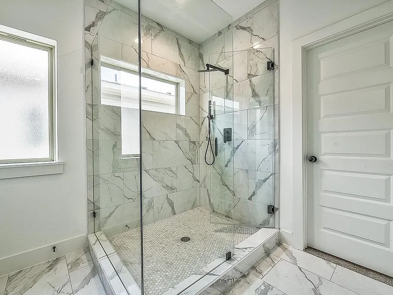 1632 Davis Ave — Photo 13