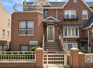 5355 65th Pl, Maspeth, NY 11378
