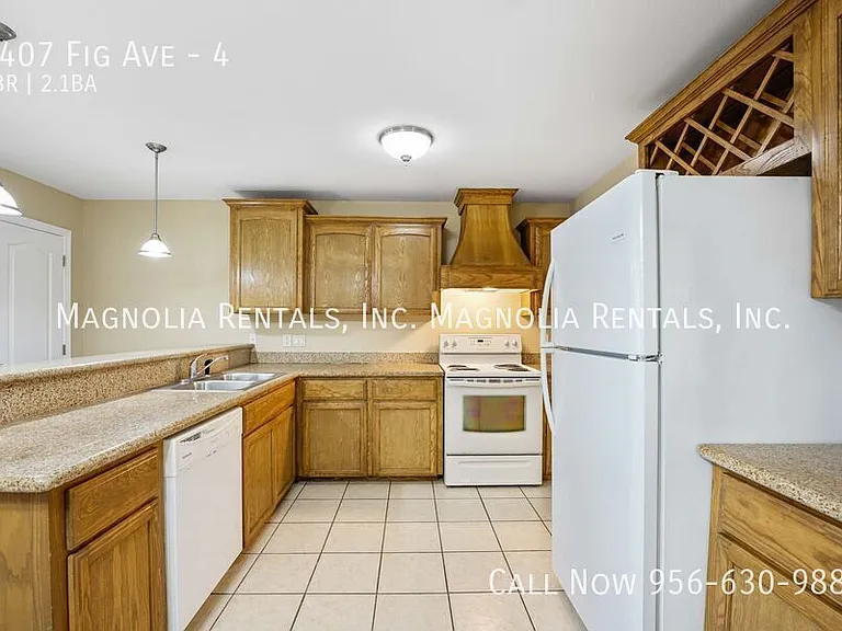 1407 W Fig Ave #4 — Photo 4