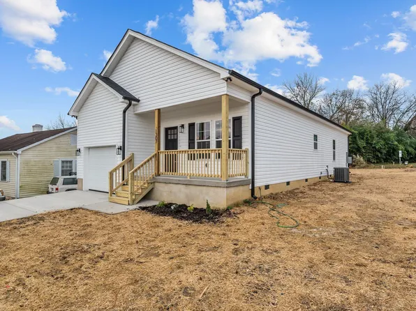 1307 Whitsett St, Burlington, NC 27215