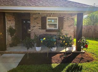 16 Crowns Point, Hattiesburg, MS 39402