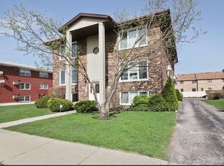 4517 Sunnyside Ave #2N, Brookfield, IL 60513
