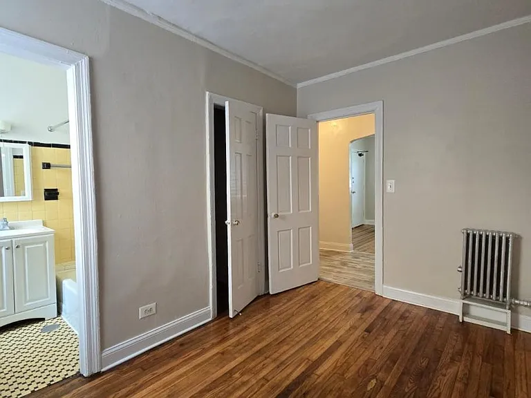 6904 N Ravenswood Ave #1 — Photo 3