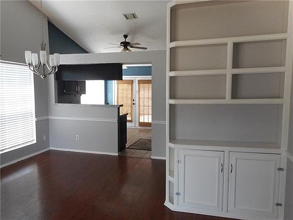 5th image of 5542 Silver Maple Dr