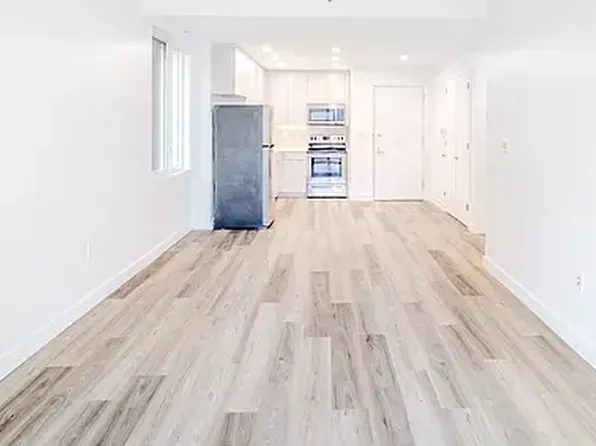 101-19 Rockaway Beach Avenue image 3 of 37