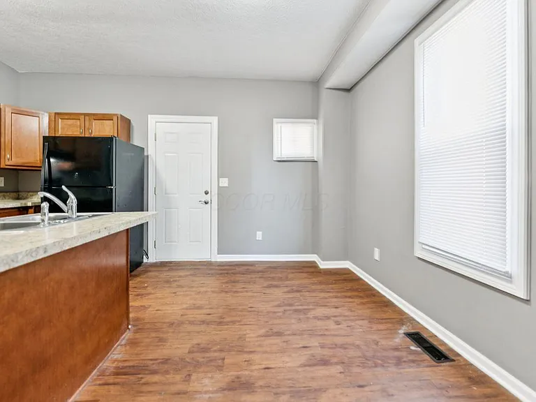 274 E Barthman Ave — Photo 17