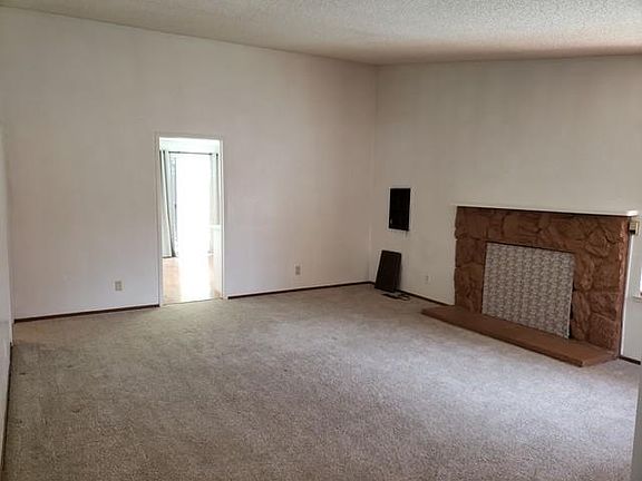 3rd image of 2020 Woodtrail Dr