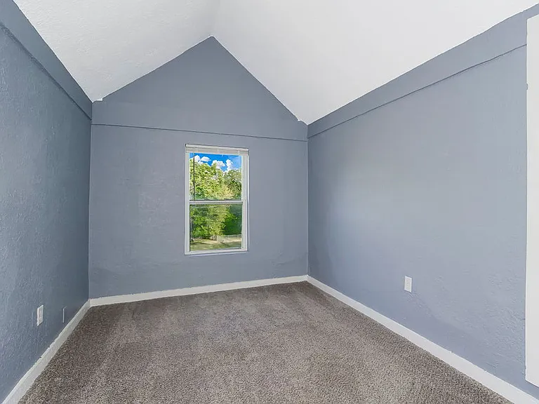 5424 Bellefontaine Ave — Photo 13