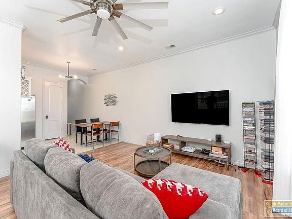 3rd image of 117 E Campeche St #3