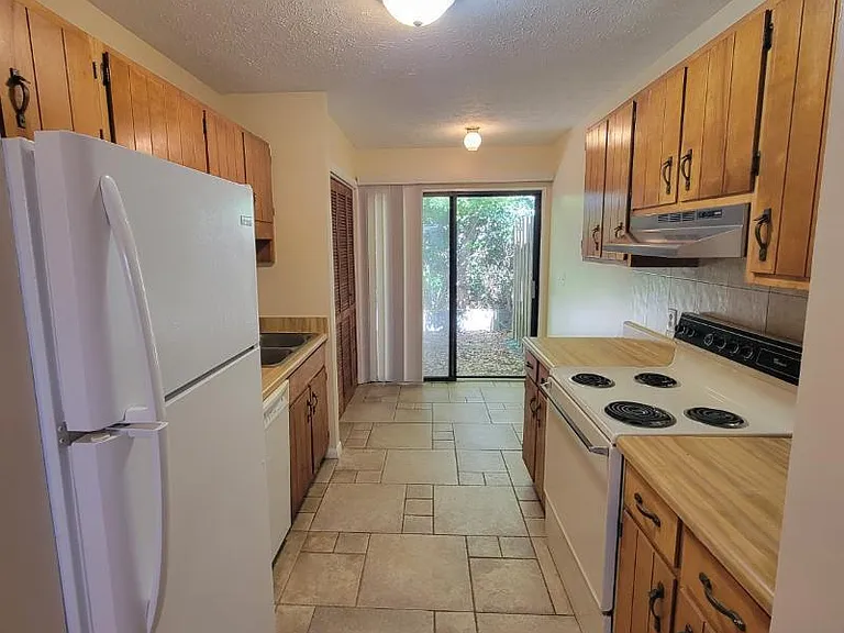 3435 Orchard Wood Rd — Photo 5