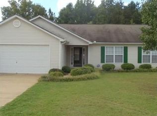 71 Canterbury Dr, Grantville, GA 30220