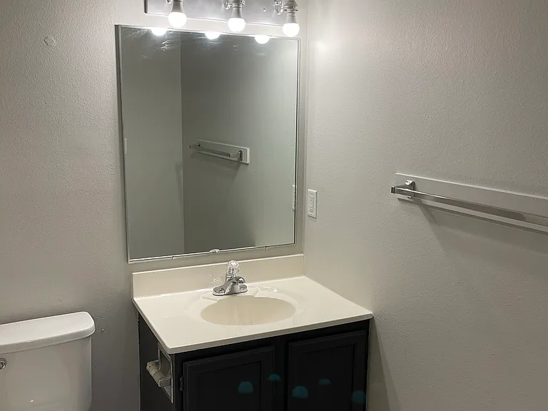 917 E College St #3S — Photo 14