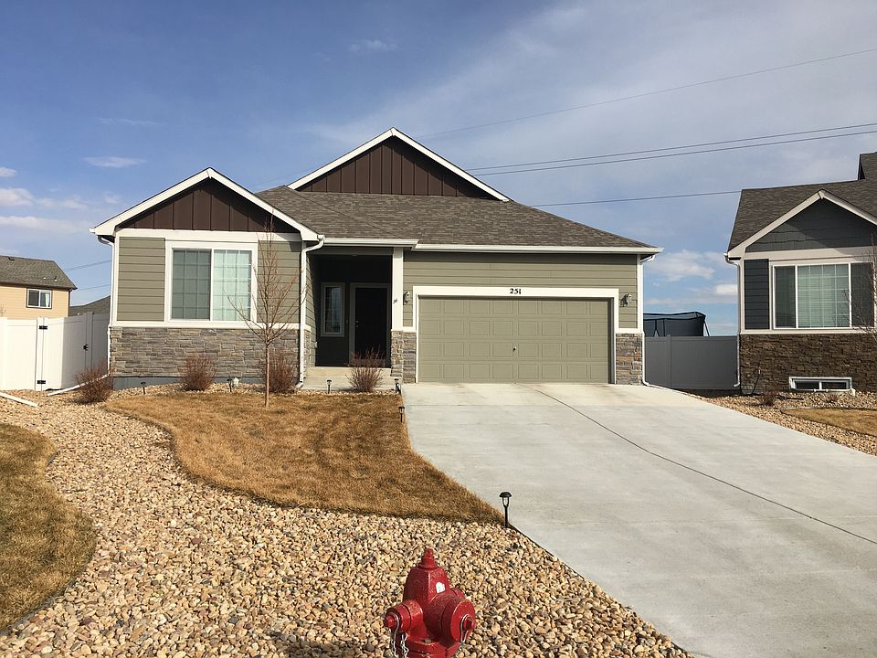 1st image of 251 Pinebrook Ct