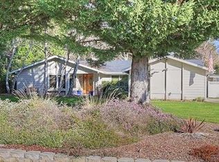 367 Enterprise Ave, Merlin, OR 97532