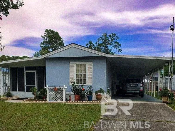 1913 Maria Ln, Lillian, AL 36549