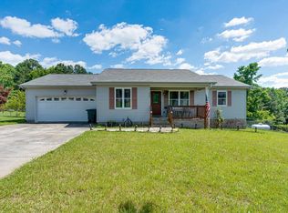 158 Pinewood Dr, Rock Spring, GA 30739