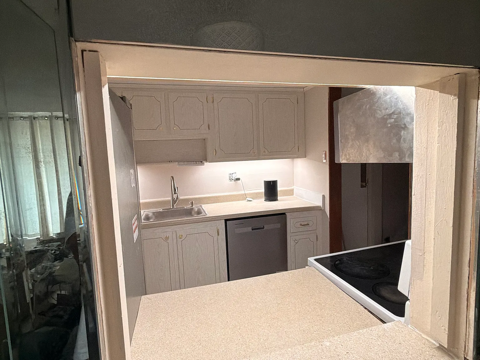 14611 N Kendall Dr — Photo 3