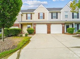 851 Pelican Bay Dr, Pineville, NC 28134