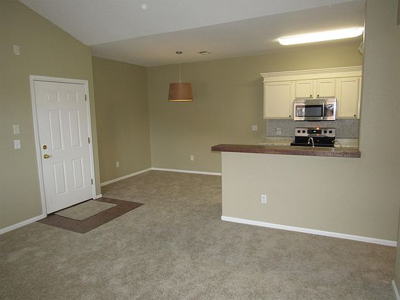 DR view off of the open kitchen