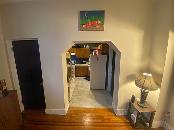 3rd image of 186 Green Ln APT 1F