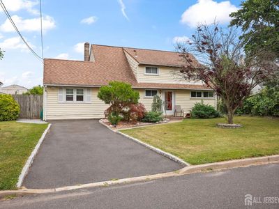 4 Farmbrook Dr, Old Bridge, NJ, 08857