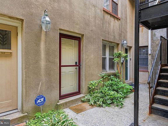 4th image of 2308 Naudain St #B