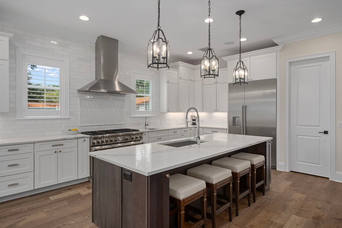 next background image