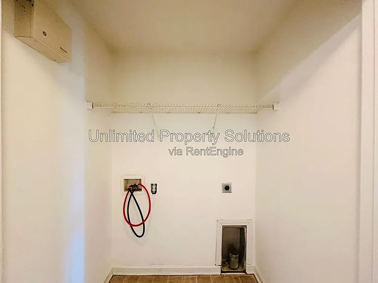 370 S Kerr Ave #306 — Photo 16