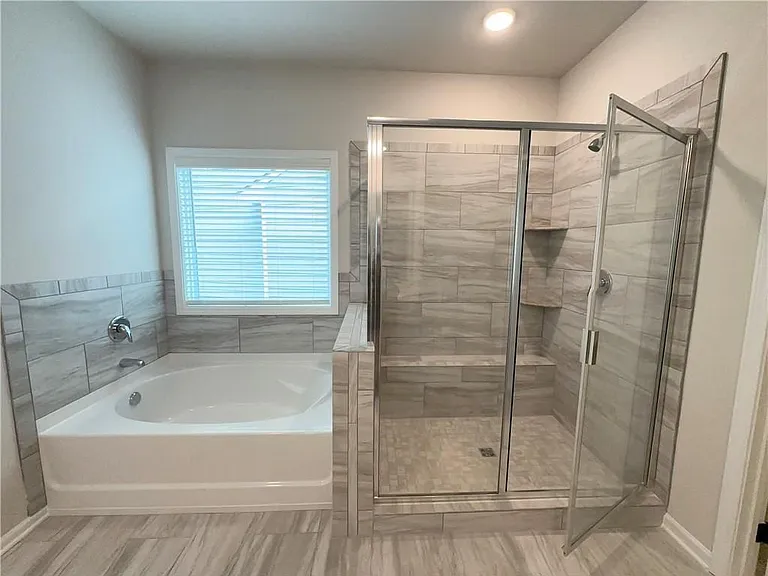 345 Rodeo Dr — Photo 17