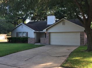 15903 Pipers View Dr, Webster, TX 77598