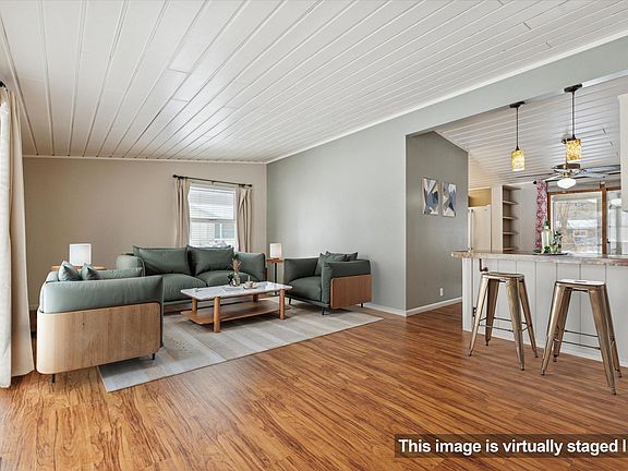 2nd image of 3023 Hilltop Dr