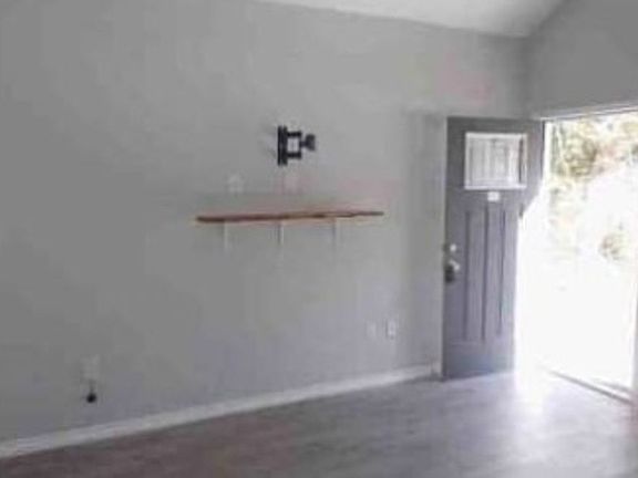 Additional Living Room