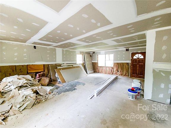 4th image of 1154 Bridges Dr
