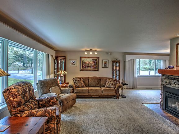 2nd image of 11003 Interlaaken Dr SW