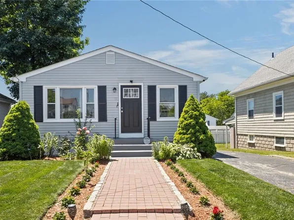 33 Belmont Ave, East Providence, RI 02914