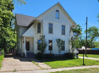 3229 3rd St, Wayne, MI 48184