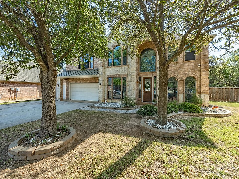 1st image of 933 Oatlands Pl