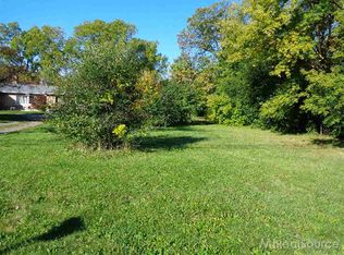 1441 Minnesota Dr, Troy, MI 48083