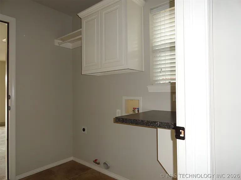 11017 S Lawrence St — Photo 14