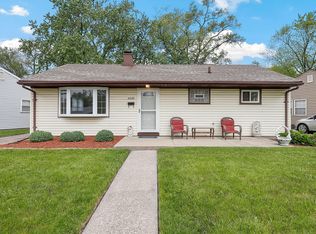 2523 Wicker Park Dr, Highland, IN 46322