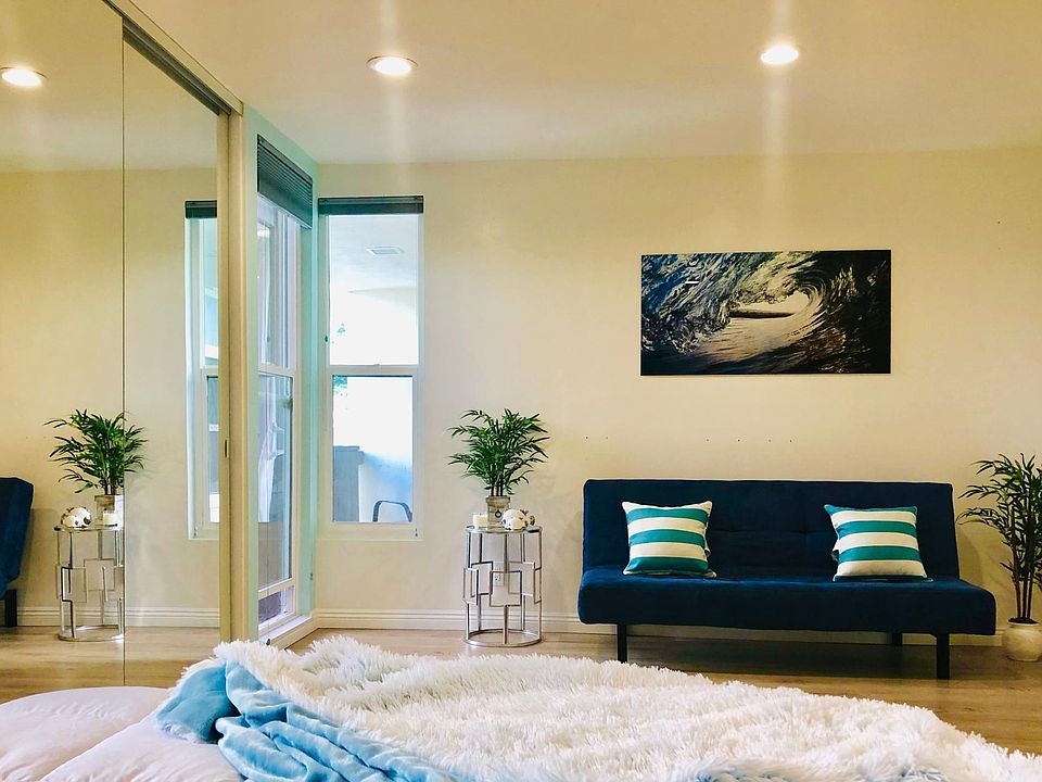 1st image of 2510 Torrey Pines Rd Unit 214