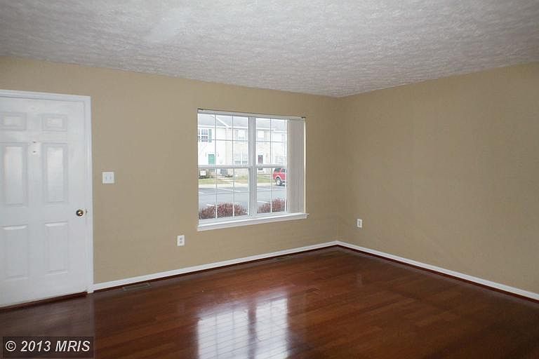 1st image of 227 Surrey Club Ln