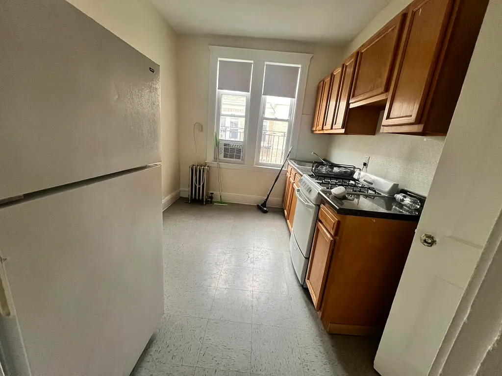 1 bed, 9999 sqft, $2,250 — Photo 2