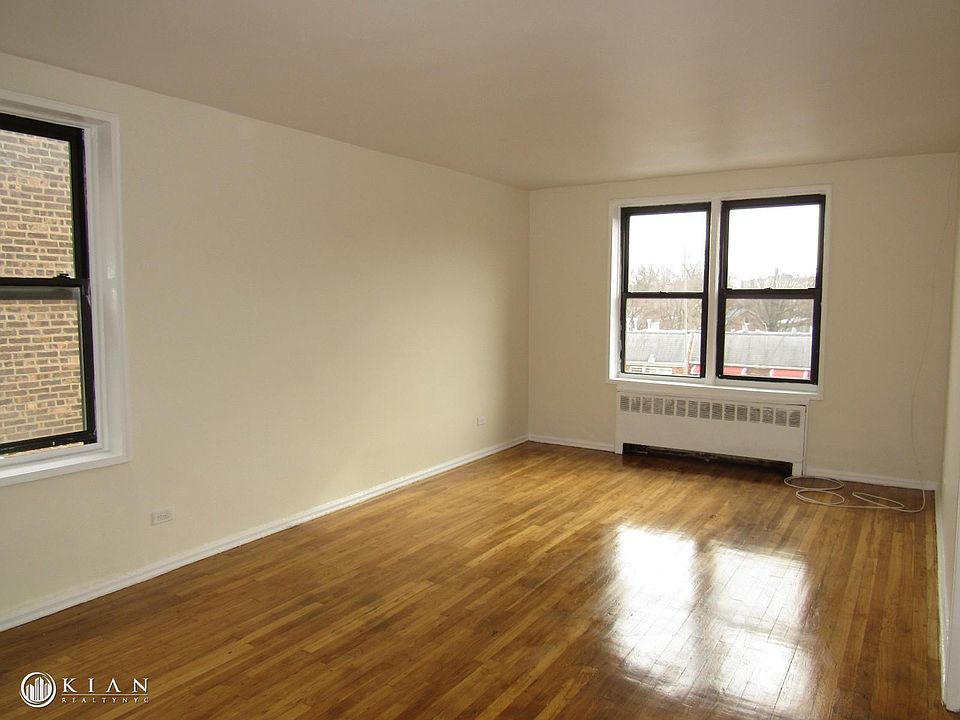 1st image of 14345 Sanford Ave APT 409