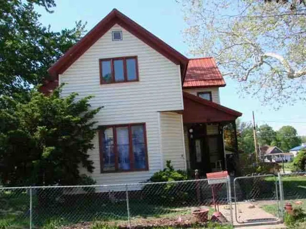 26 E Spring St, Peru, IN 46970